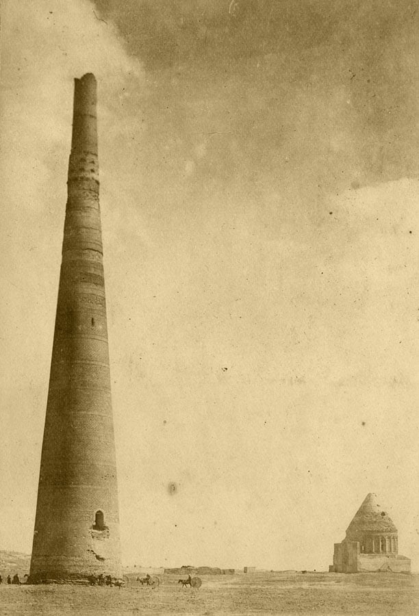 Once the capital of the Khwarezm Empire in the 10th century <span class="smallcaps">ce</span>, today Konye Urgench is a small town in northern Turkmenistan, minutes from the border with Uzbekistan, whose past is memorialized by relic structures, such as the Qutlug Timur Minaret, built in the 14th century, and the early-13th-century Terkesh Mausoleum, which both appear in this photo taken in the late 1920s or early 1930s by a Russian army officer.