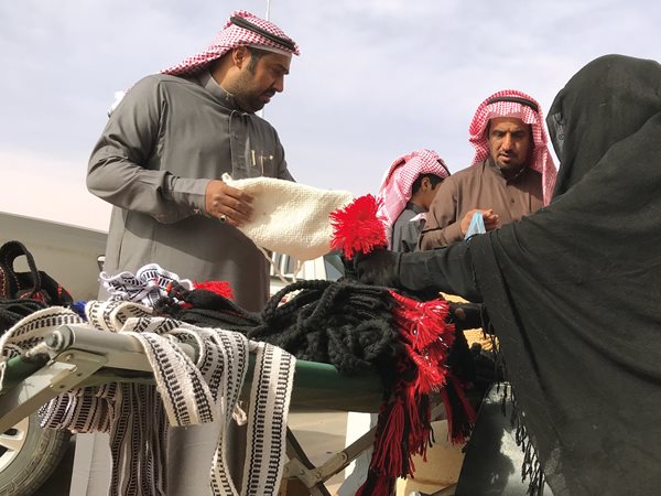 Negotiating at the Suq al-Dahna.