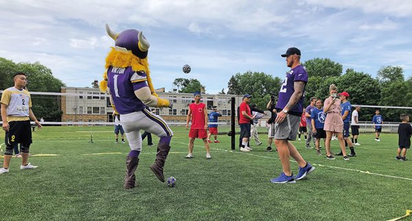 Indonesion Sepak Takraw Minnesota Vikings