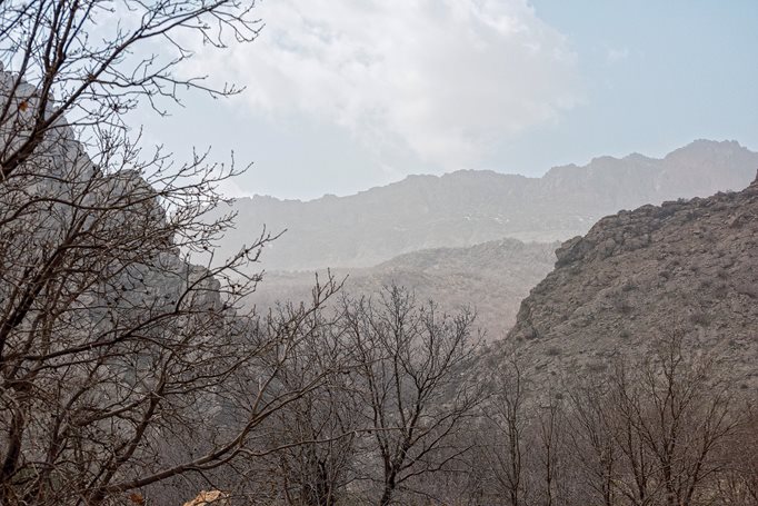 The landscape in the Qara Dagh district underscores the relief’s inaccessibility and tiny scale. Bahrani questions who would have seen the sculptures besides the odd shepherd.  