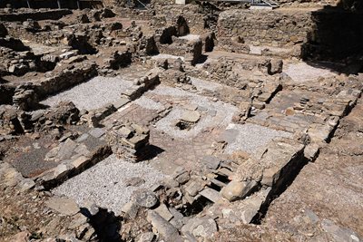 At the Citadel archeological site, excavations uncovered a dense necropolis from the Late Middle Ages—an intricate Islamic quarter and an impressive paleo-Christian religious complex.